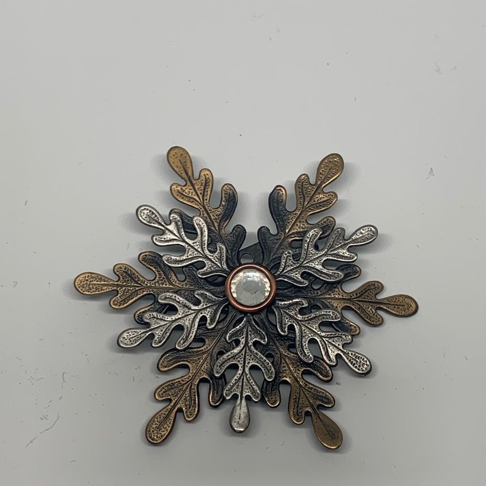 Vintage Signed K&T  Copper And Silver Tone Snowflake  Brooch